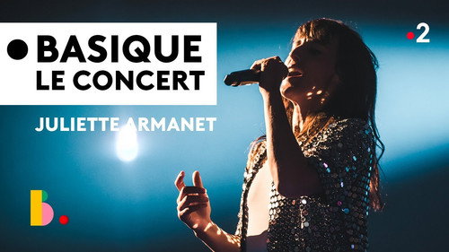 Juliette Armanet Basique, le concert Backdrop Blur