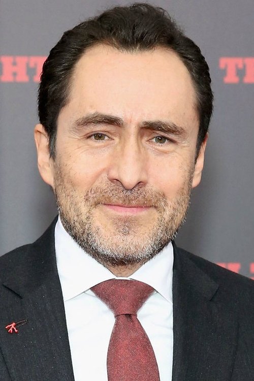 Kép: Demián Bichir színész profilképe