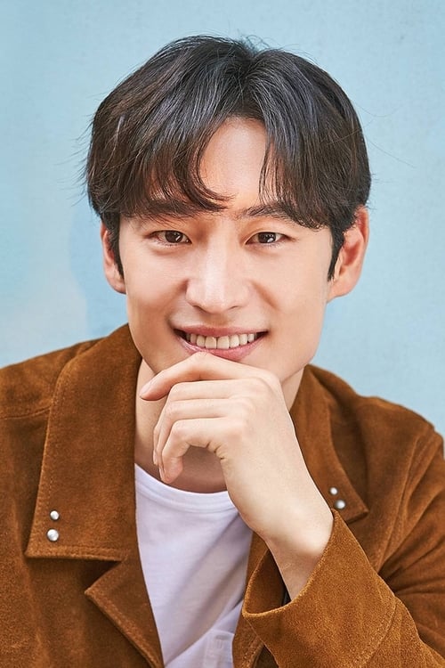 Lee Je-hoon isJun-seok