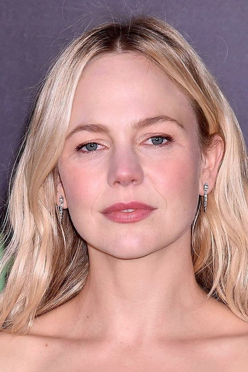 Kép: Adelaide Clemens színész profilképe