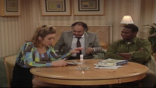 Escena del episodio 10 de la temporada 5 de Grace Under Fire