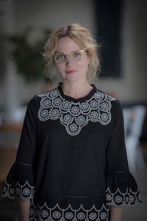 Amy Scott profile