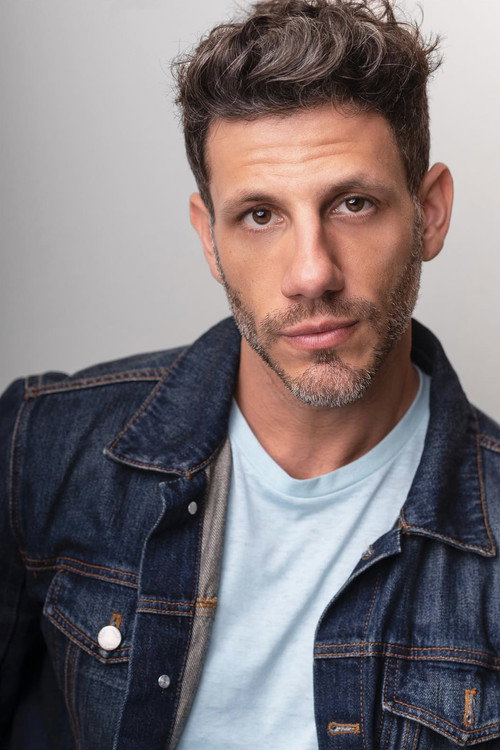 Maxx Hennard