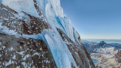 Alone on the Torre - imagem 4
