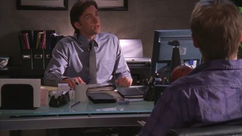 Escena del episodio 9 de la temporada 3 de la serie The O.C.