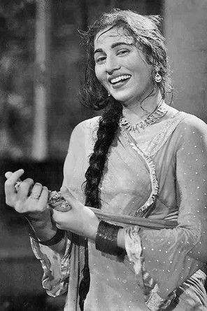 Guru Dutt ha trabajado con Madhubala en 1 ocasiones