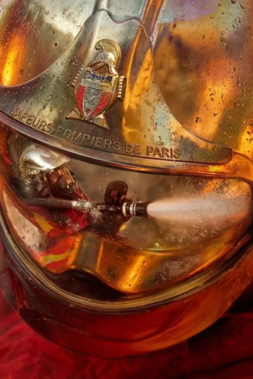  Au nom du devoir - Les sapeurs pompiers de Paris - Saison 1 affiche 