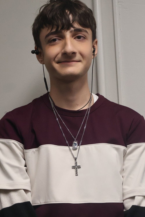 Max Hovhannisyan