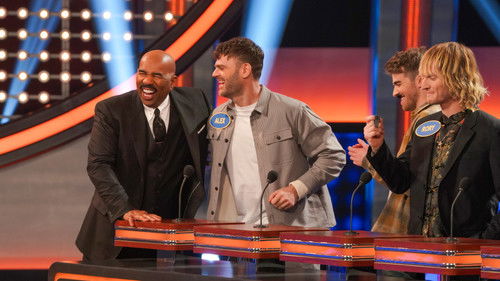Escena del episodio 2 de la temporada 5 de Celebrity Family Feud