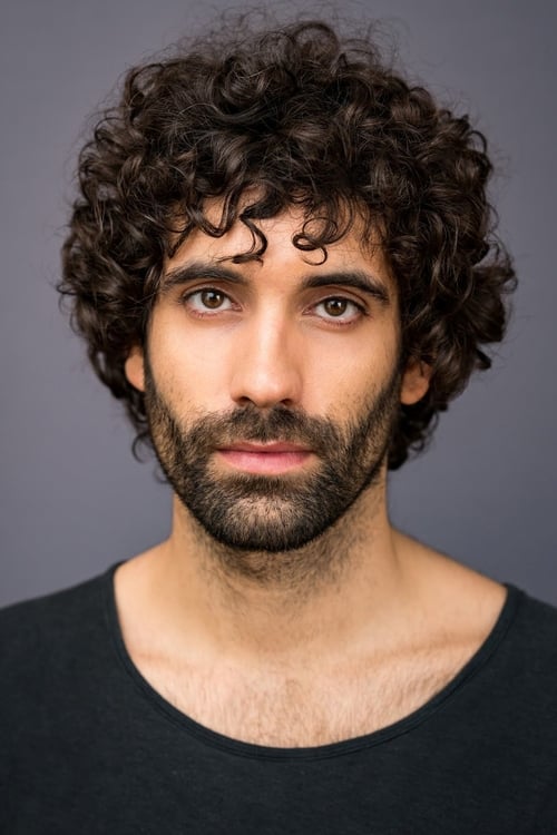 Kép: Tamar Novas színész profilképe