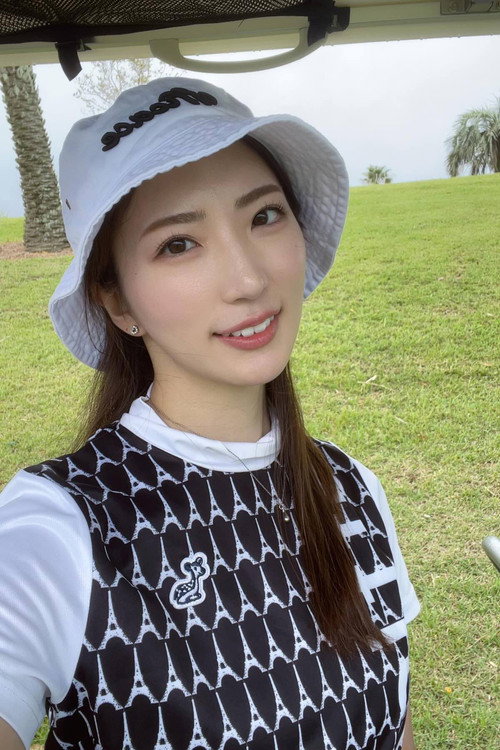 Foto de 松嶋えいみ