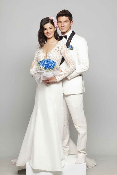 Escena 2 de Συμπέθεροι Απ' Τα Τίρανα