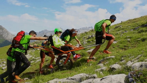 Cumbres para Todos: deporte y naturaleza inclusiva Backdrop Blur