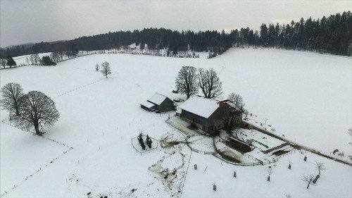 Jura - Enracinés à leurs terres