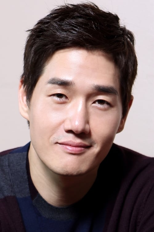 Yoo Ji-tae isKim Dong-soo