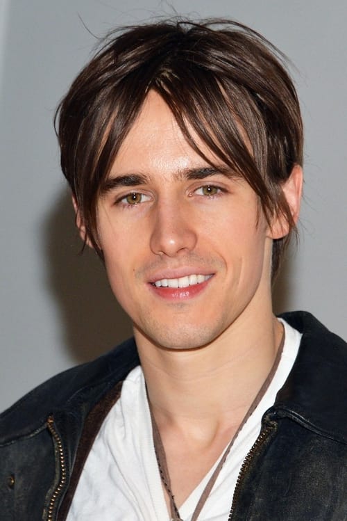 Kép: Reeve Carney színész profilképe