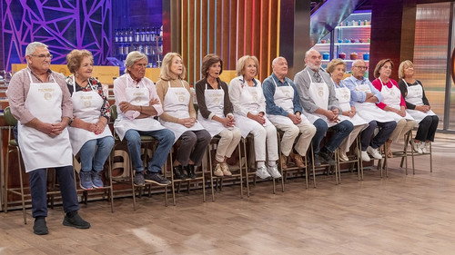 Masterchef Abuelos Backdrop Blur