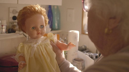 Edith Gibson has 3000 Dolls