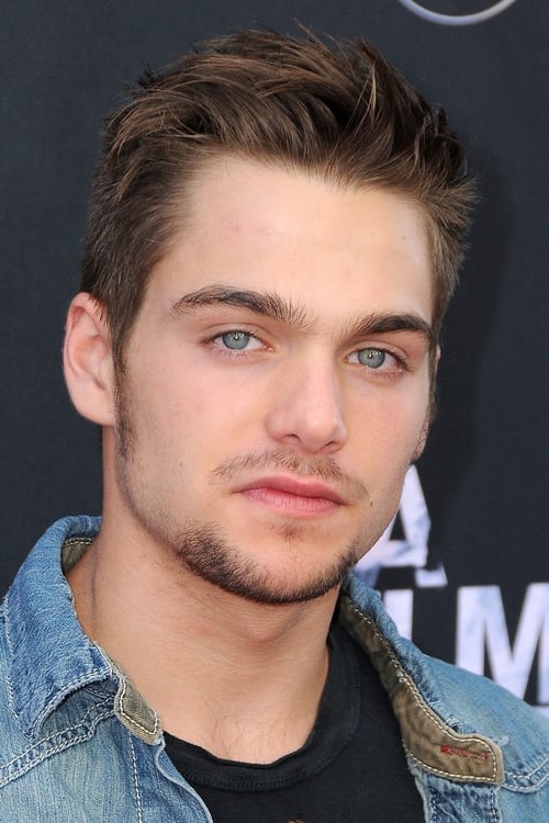 Kép: Dylan Sprayberry színész profilképe