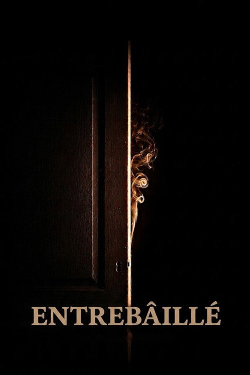 Entrebâillé