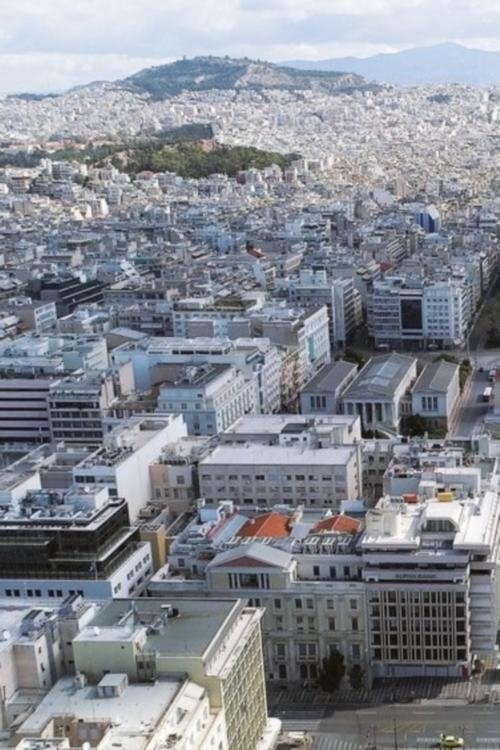Χτίστες, νοικοκυρές και η οικοδόμηση της σύγχρονης Αθήνας Χτίστες, νοικοκυρές και η οικοδόμηση της σύγχρονης Αθήνας
