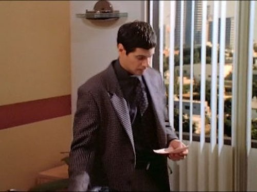 Escena del episodio 24 de la temporada 5 de la serie Melrose Place