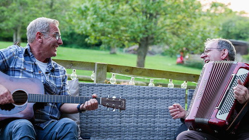 Robson Green's Weekend Escapes S04E01 backdrop