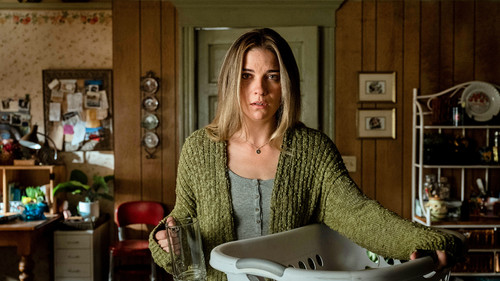 KEVIN CAN F**K HIMSELF: 1×1