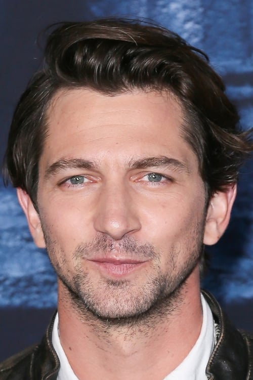 Michiel Huisman isSam