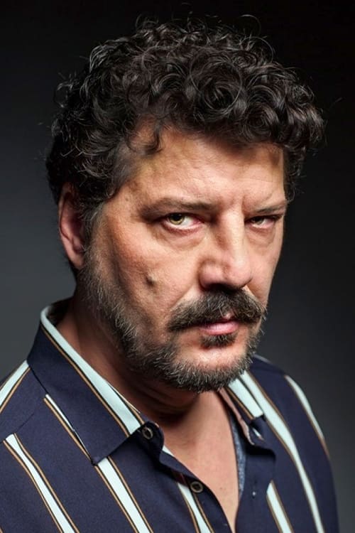 Kép: İlker Aksum színész profilképe