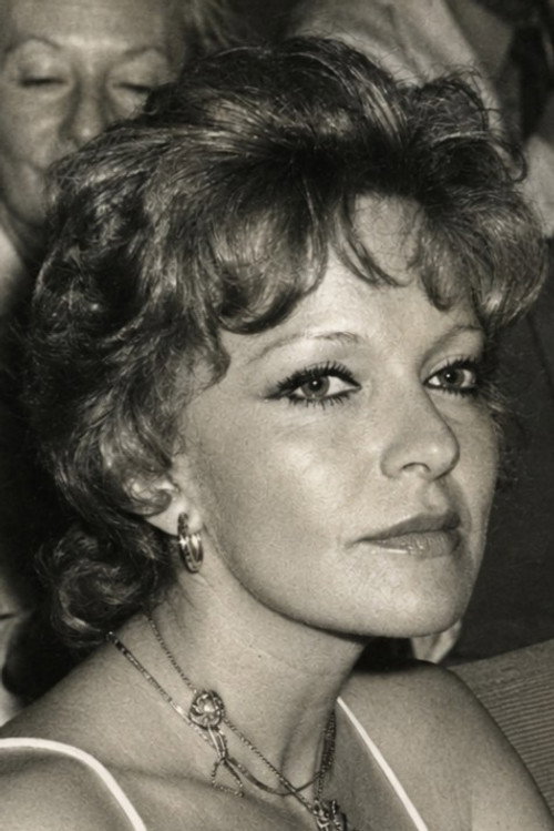Lisa Gastoni
