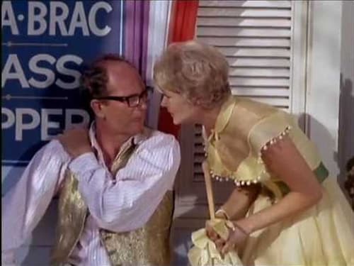 Escena del episodio 2 de la temporada 2 de The Ghost & Mrs. Muir