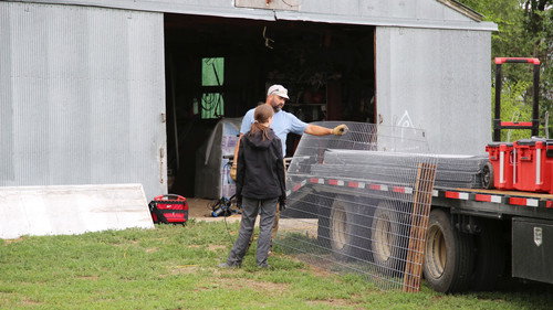 Building Outside the Lines S03E05 backdrop