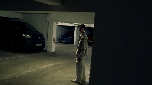 L'oubli de trop Backdrop Blur