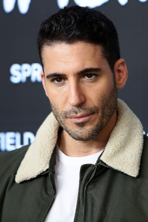 Kép: Miguel Ángel Silvestre színész profilképe