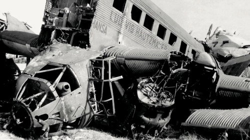 The Two Lives of Lufthansa still
