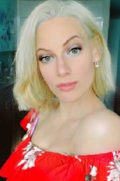 Lisa Penz photo 2