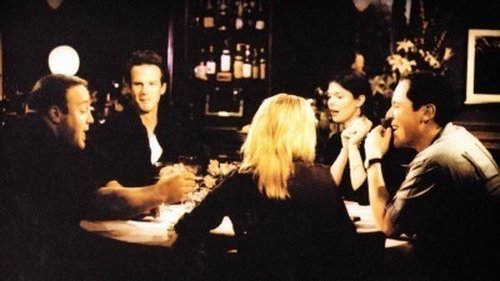 Escena del episodio 5 de la temporada 3 de la serie Dinner for Five