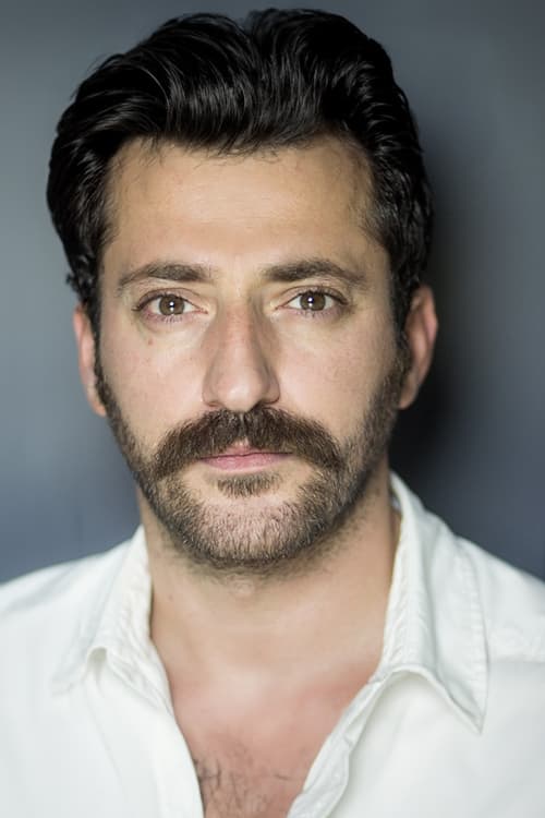 Kép: Burç Kümbetlioğlu színész profilképe