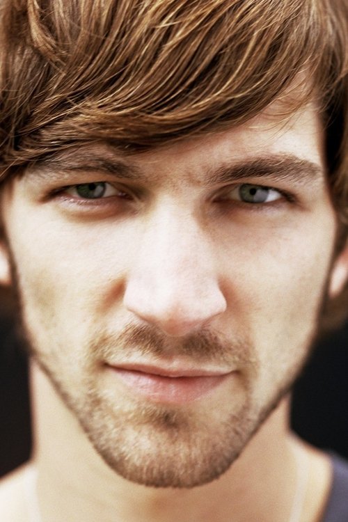 Michiel Huisman isIsmail