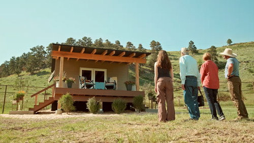 Building Outside the Lines S03E04 backdrop