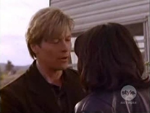 Escena del episodio 28 de la temporada 7 de la serie Melrose Place