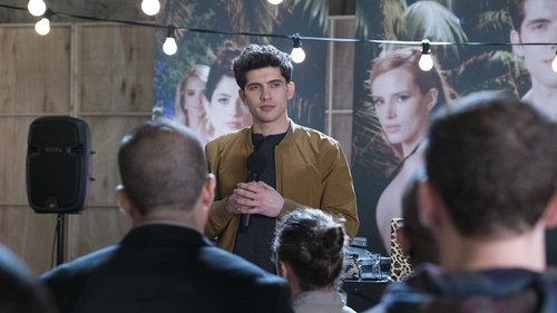 Poster della serie Famous in Love