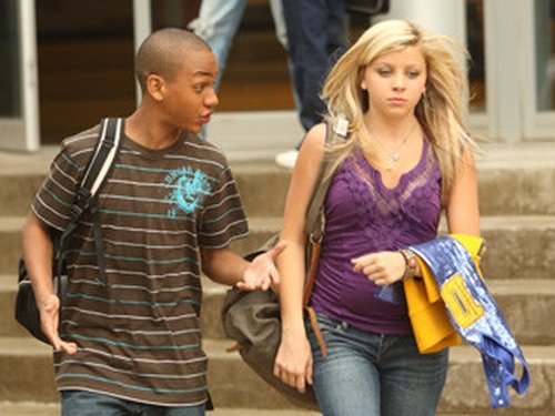 Escena del episodio 8 de la temporada 9 de la serie Degrassi: la nueva generación