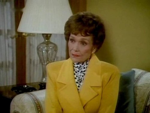 Escena del episodio 22 de la temporada 9 de la serie Falcon Crest