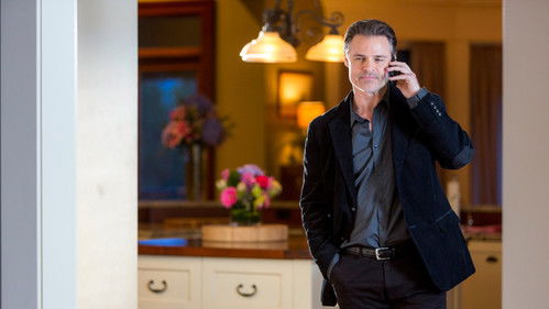 Imatge etiquetada de Dylan Neal