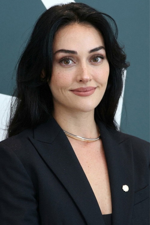 Kép: Esra Bilgiç színész profilképe