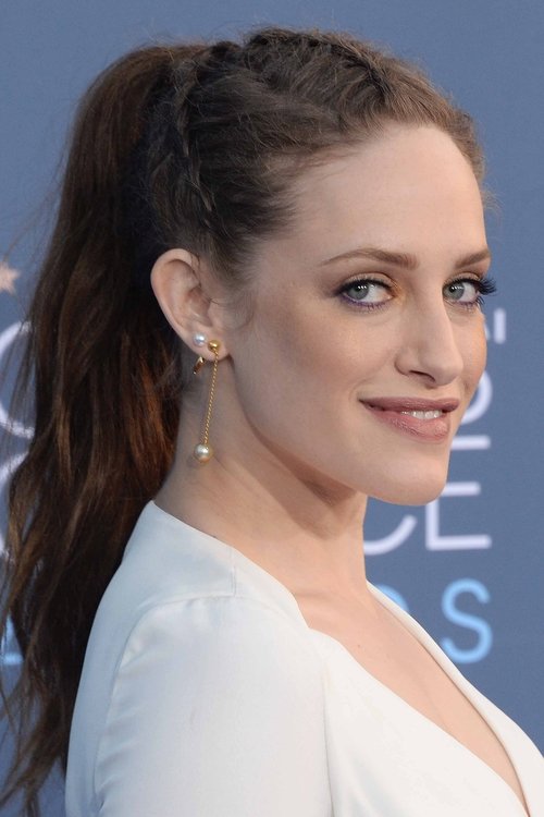 Kép: Carly Chaikin színész profilképe