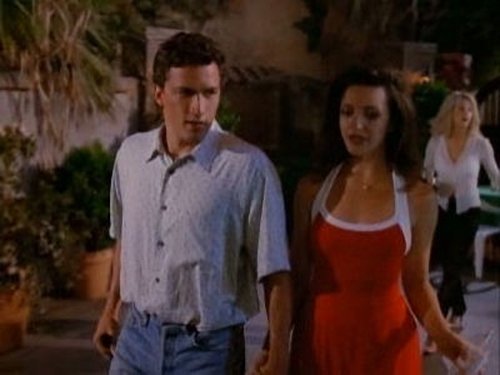 Escena del episodio 7 de la temporada 4 de la serie Melrose Place