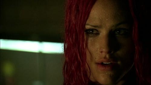 Escena del episodio 1 de la temporada 1 de la serie Alias
